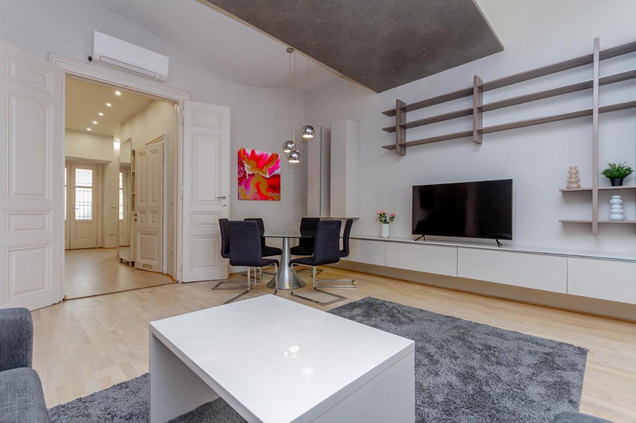 Andrassy Str. Luxury Apartment บูดาเปสต์ ภายนอก รูปภาพ