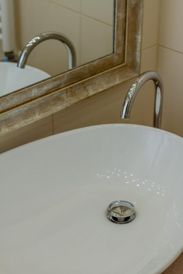 Andrassy Str. Luxury Apartment บูดาเปสต์ ภายนอก รูปภาพ