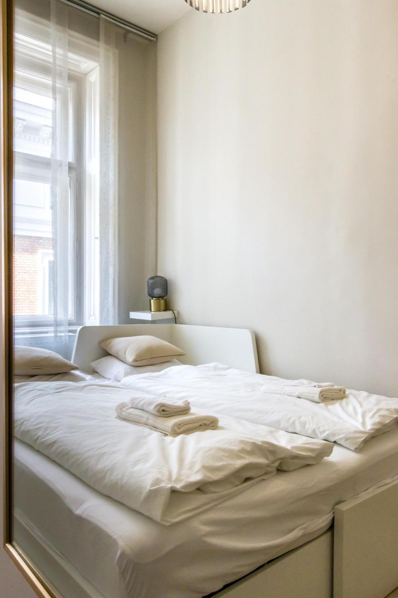 Andrassy Str. Luxury Apartment บูดาเปสต์ ภายนอก รูปภาพ