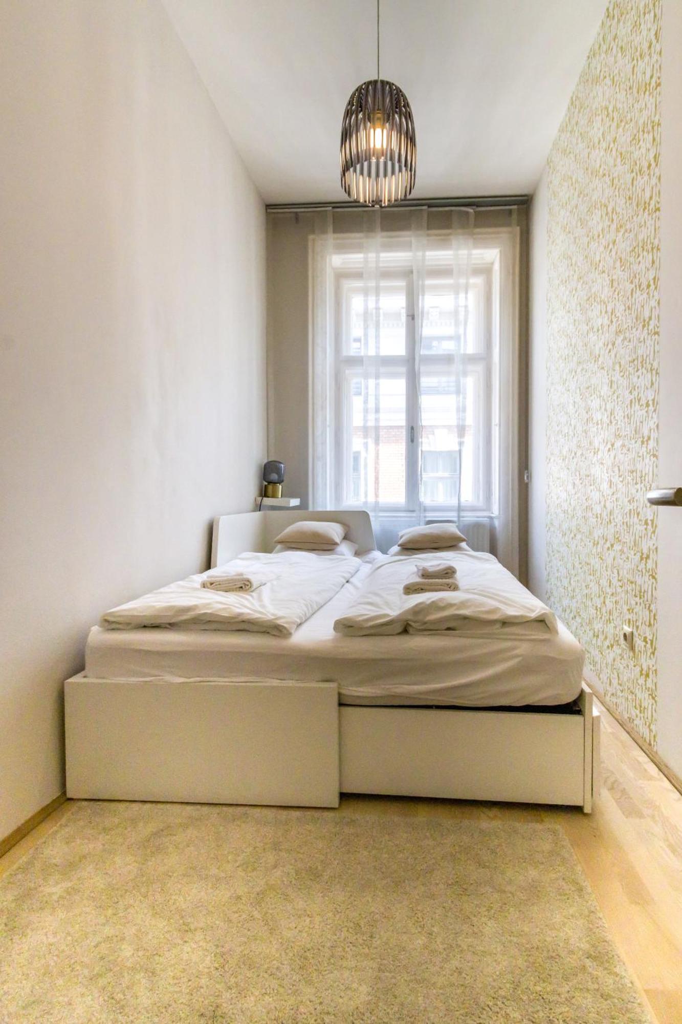 Andrassy Str. Luxury Apartment บูดาเปสต์ ภายนอก รูปภาพ
